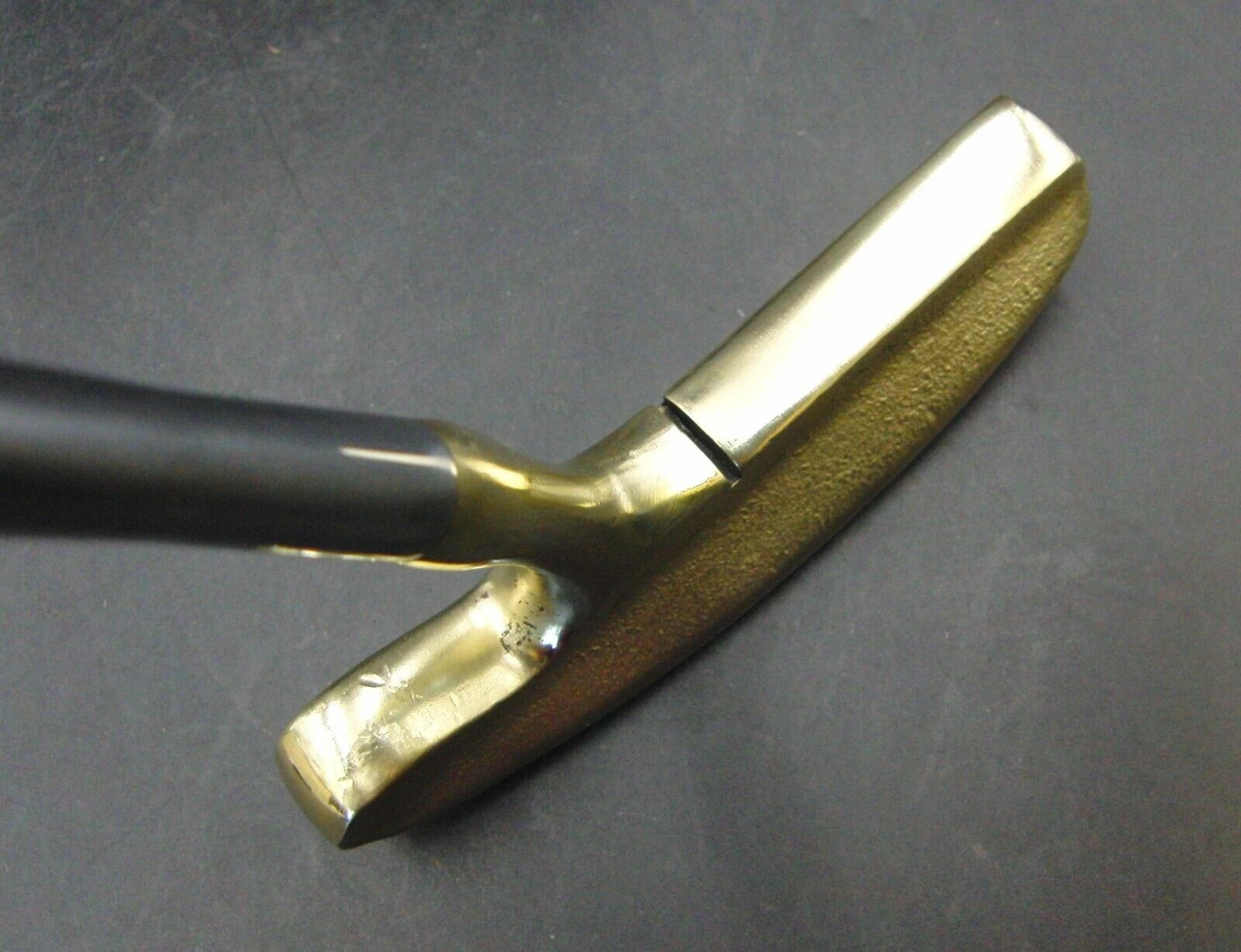 Refurbished Titleist Acushnet Bulls Eye Flange Putter Steel Shaft 87cm Length 4 Refurbished Titleist Acushnet Bulls Eye Flange Putter Steel Shaft 87cm Length - Image 2