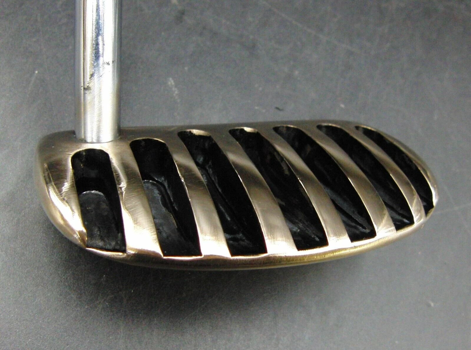 Polished Tiger Shark MK 1 Putter 86.5cm Playing Length Steel Shaft 8 Polished Tiger Shark MK 1 Putter 86.5cm Playing Length Steel Shaft - Image 6