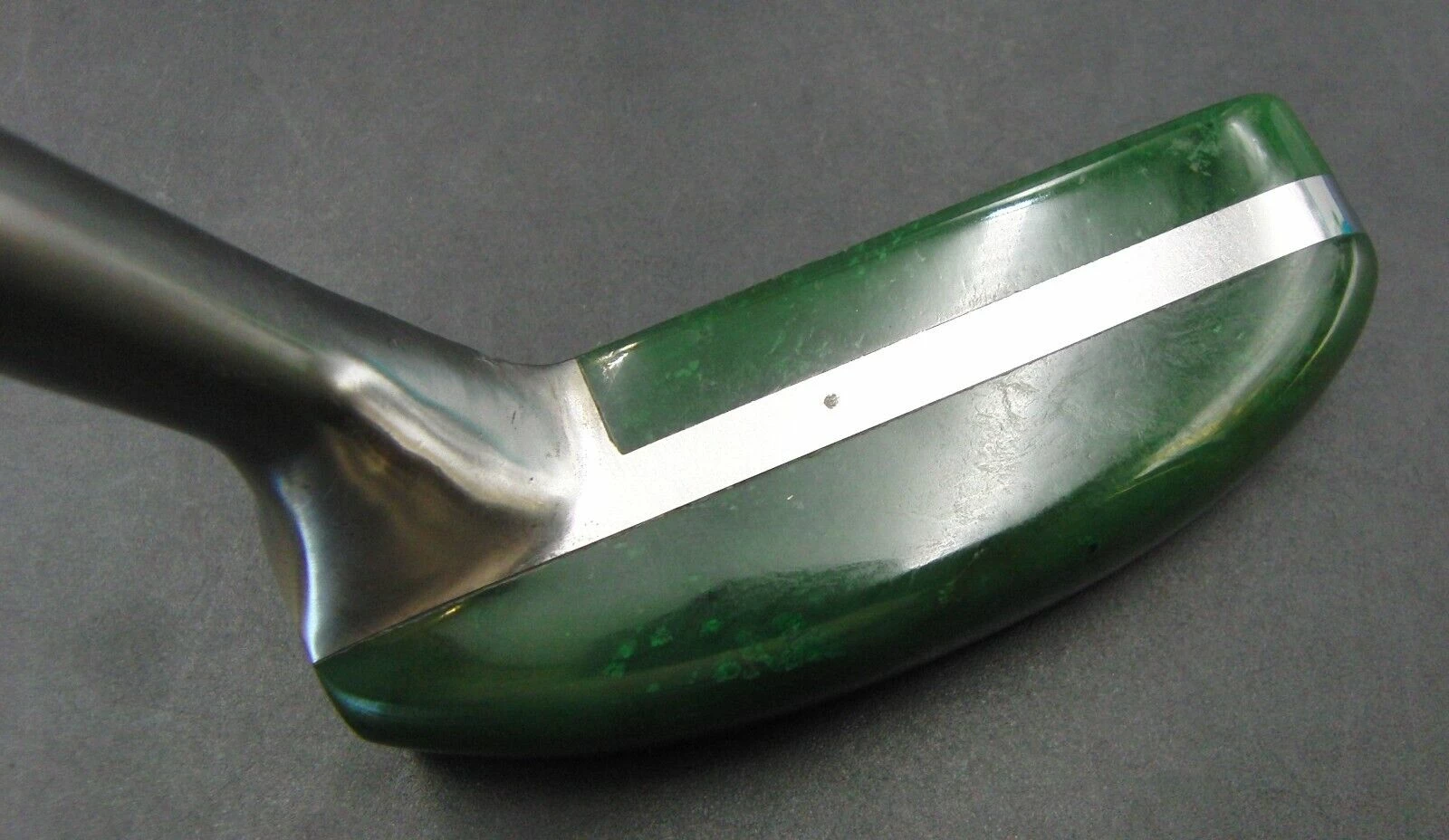 Hennis REAL Jade Putter 87cm Playing Length Graphite Shaft Hennis Grip 6 Hennis REAL Jade Putter 87cm Playing Length Graphite Shaft Hennis Grip - Image 4