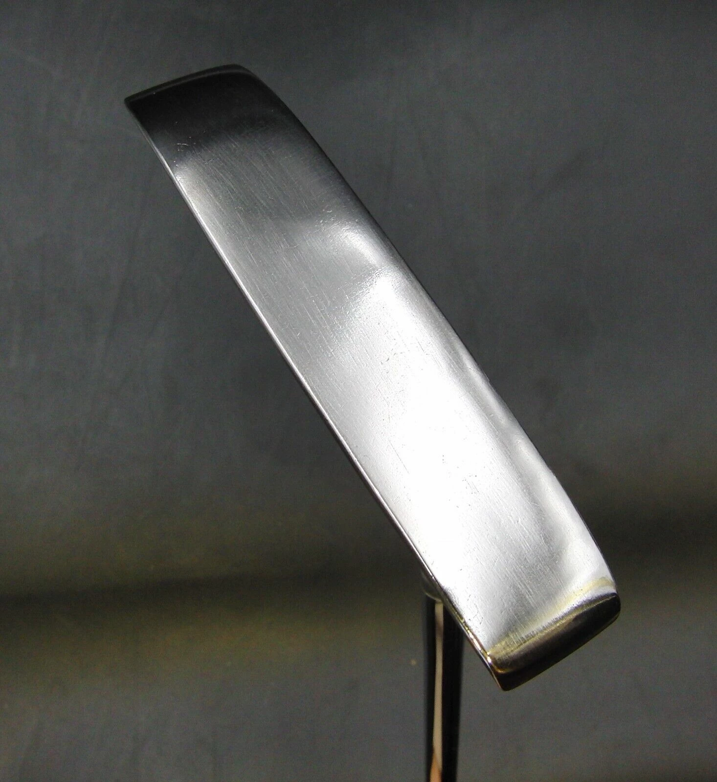 Refurbished MacGregor Smoothie SMG4 Putter Steel Shaft 85cm Playing Length 7 Refurbished MacGregor Smoothie SMG4 Putter Steel Shaft 85cm Playing Length - Image 5