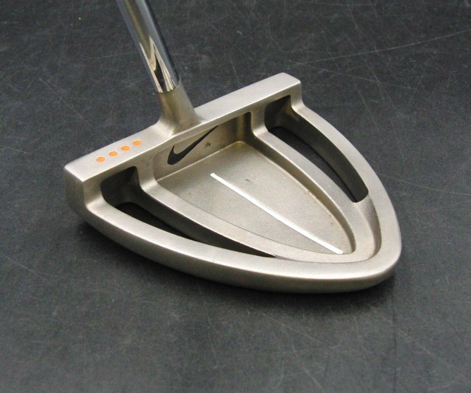 Nike IGNITE 004 Putter 84.5cm Playing Length Steel Shaft Iguana Golf Grip 11 Nike IGNITE 004 Putter 84.5cm Playing Length Steel Shaft Iguana Golf Grip - Image 9