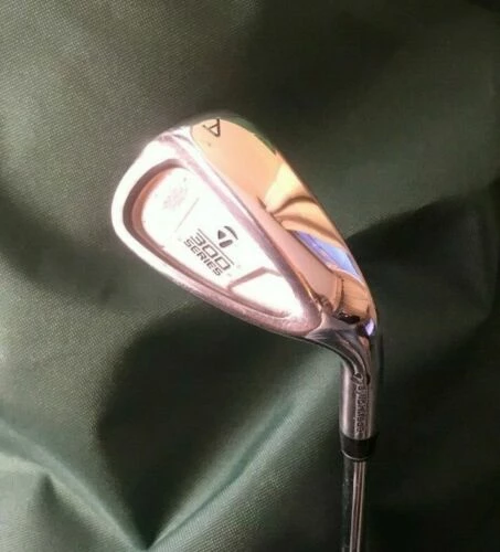 Lincs_golf TaylorMade 300 Series Gap A Wedge Regular Steel Shaft TaylorMade Grip 3 Lincs_golf TaylorMade 300 Series Gap A Wedge Regular Steel Shaft TaylorMade Grip